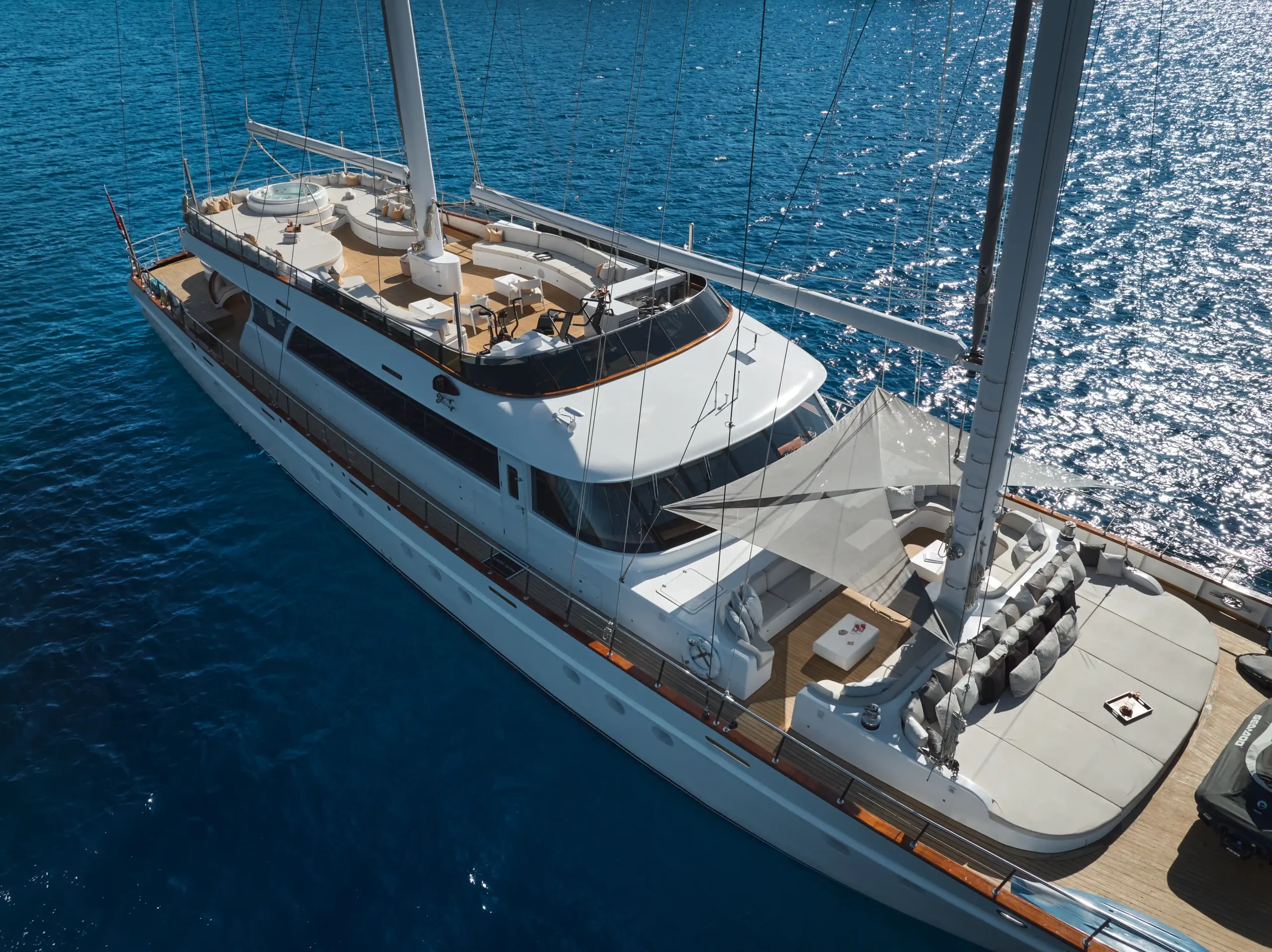 LADY GITA gallery image 6