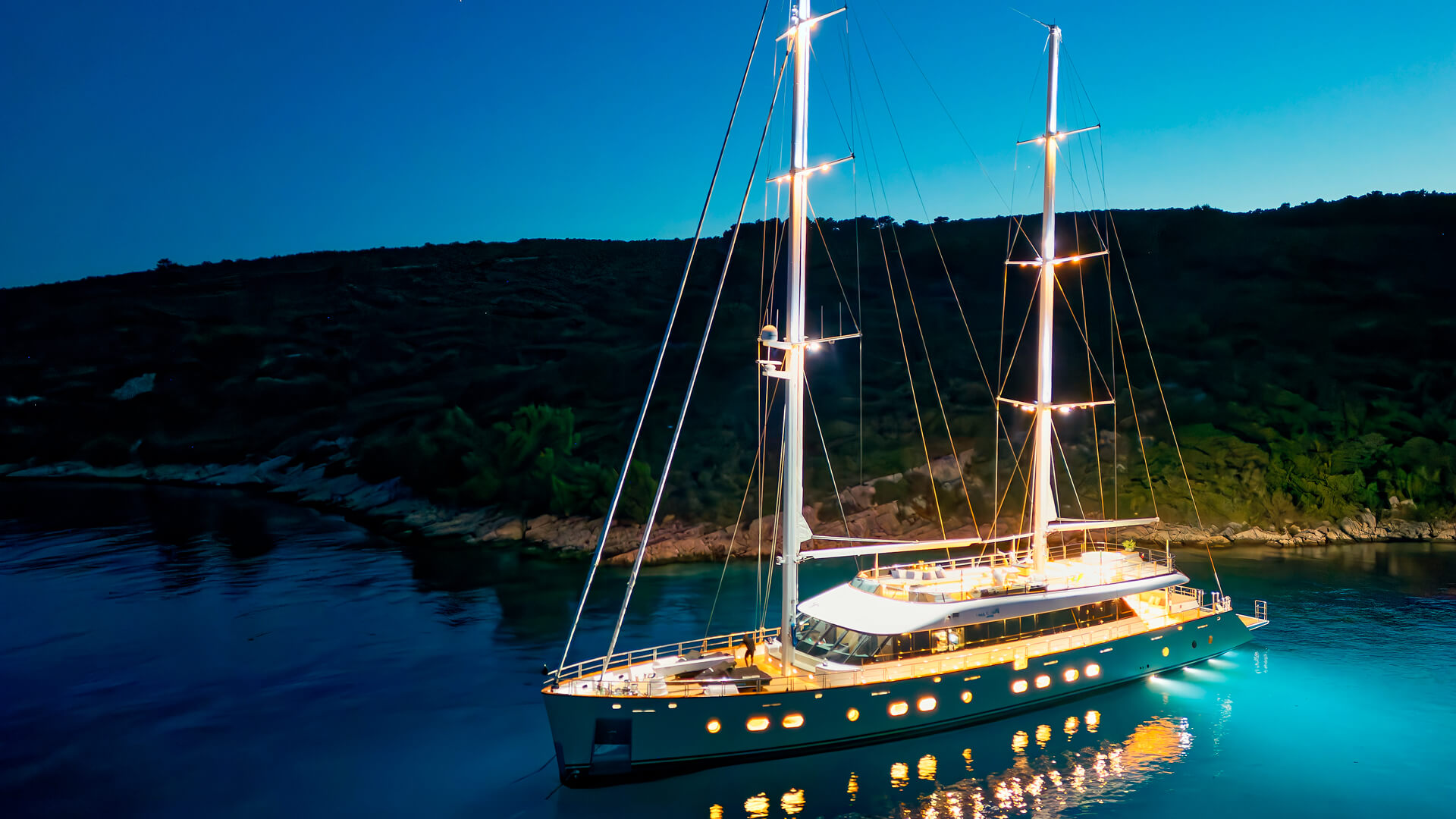 MARALLURE gallery image 11