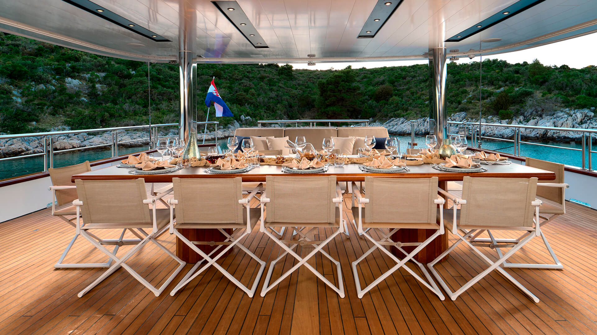 MARALLURE gallery image 7