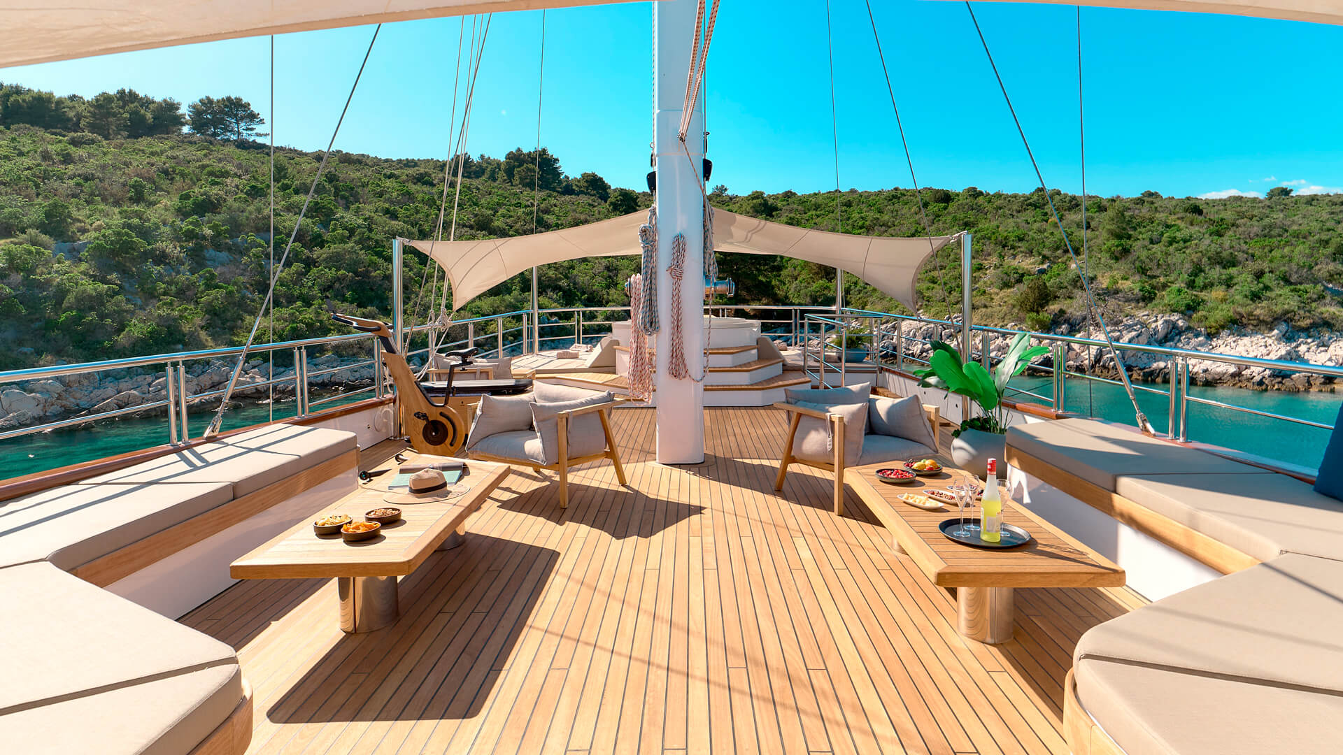 MARALLURE gallery image 2