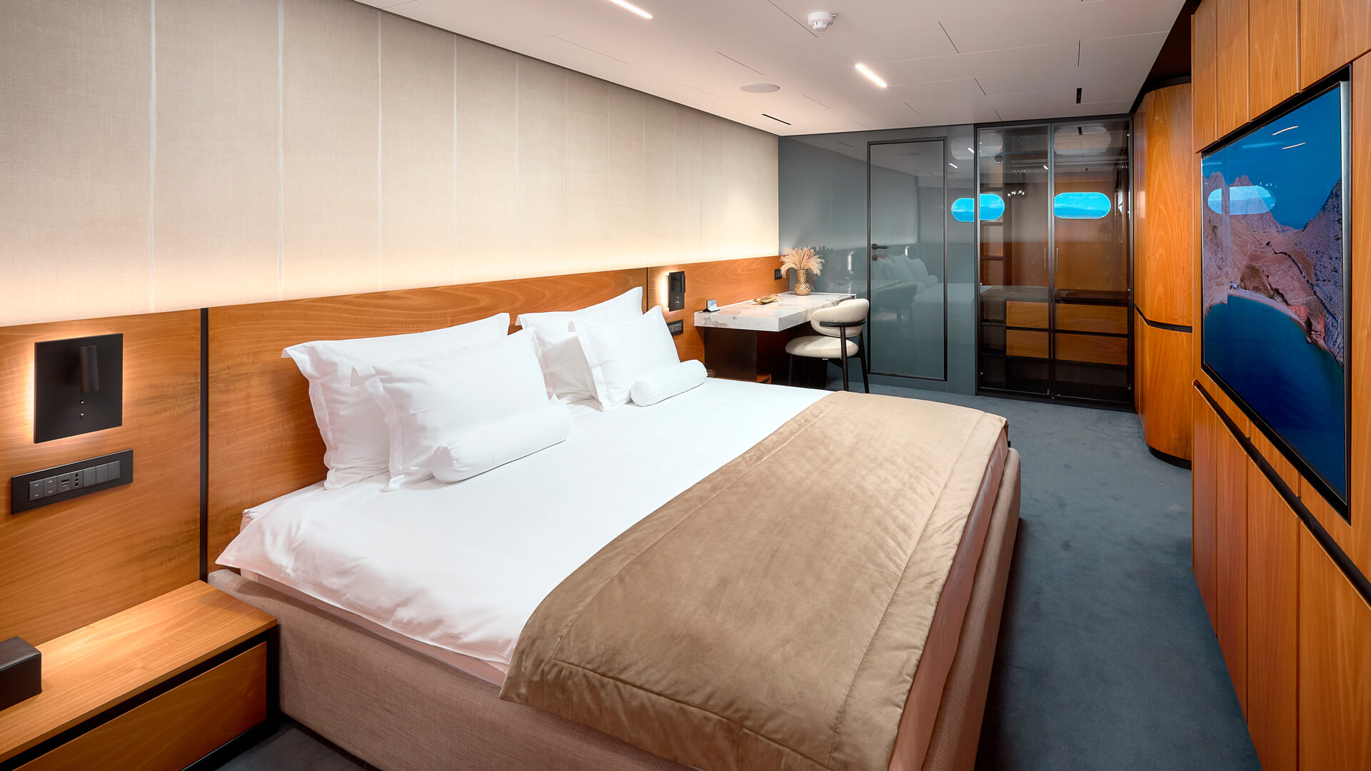 MARALLURE gallery image 21