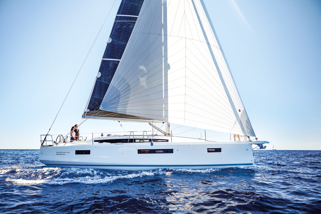 SUN ODYSSEY 410 NIGHT FLOWER