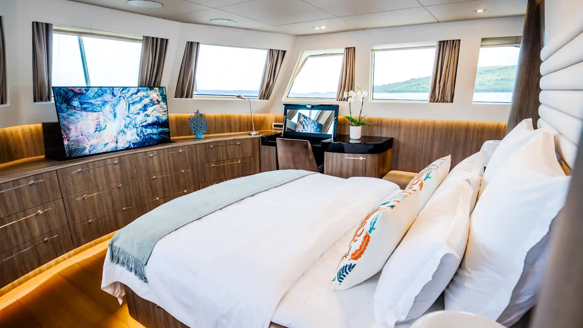 DREAM gallery image 20