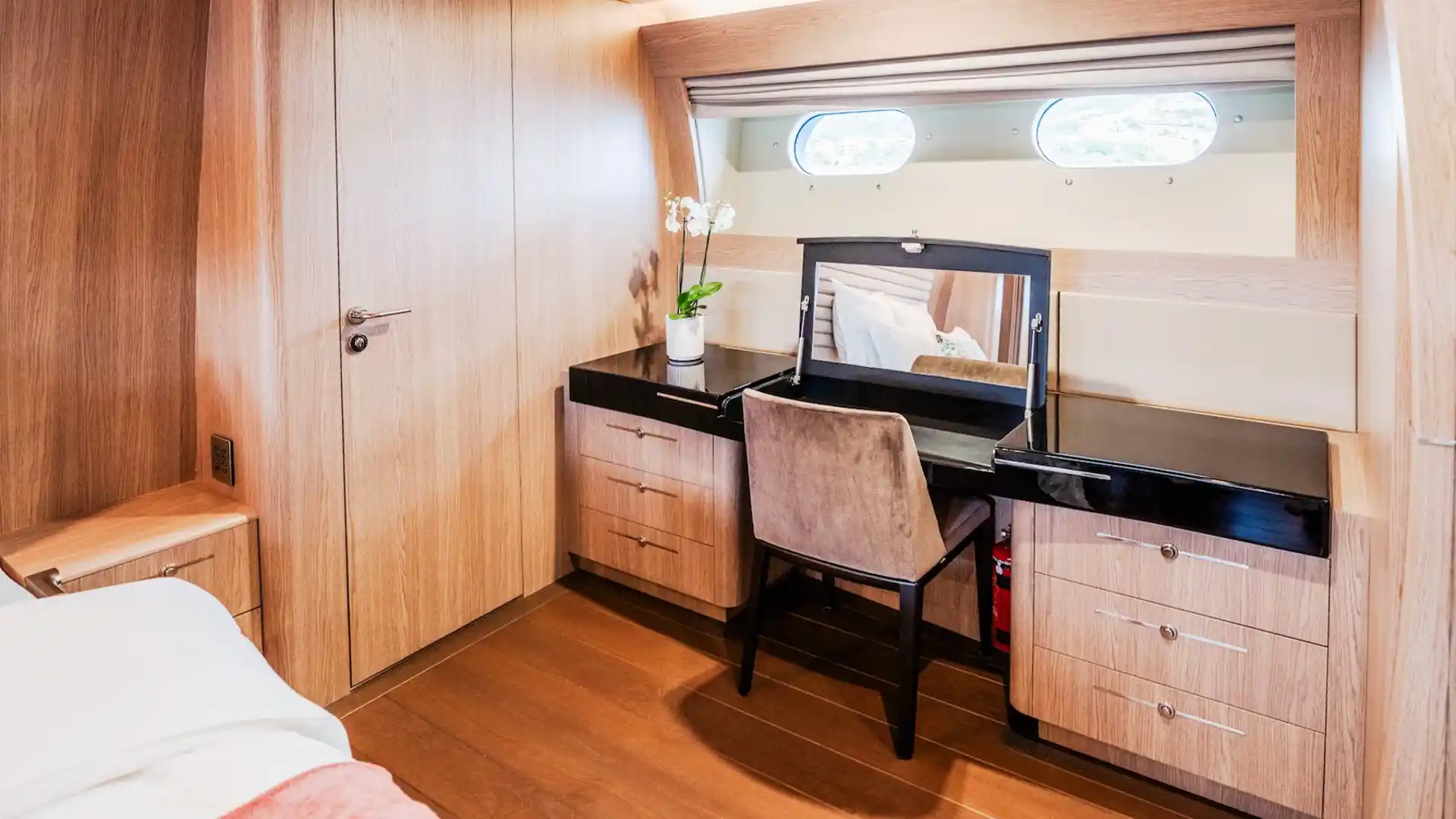 DREAM gallery image 24